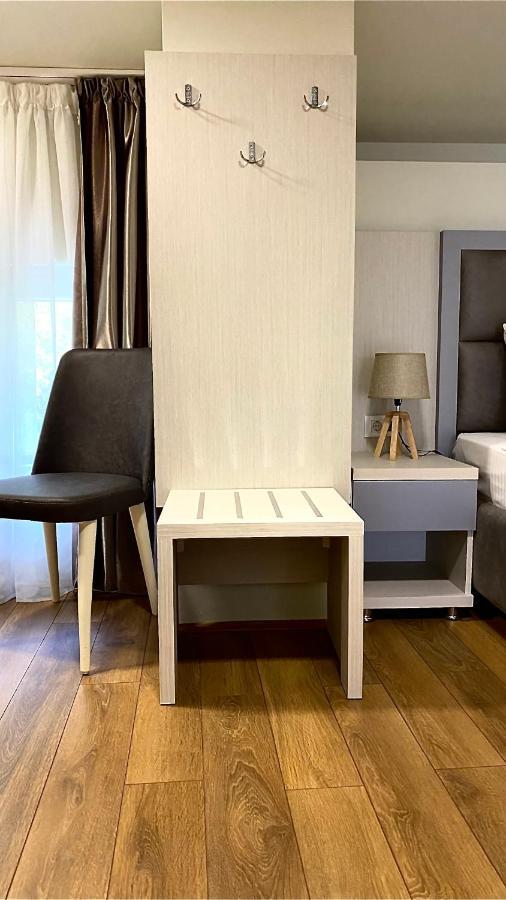 Hotel Olimpija Plus Herceg Novi Bagian luar foto