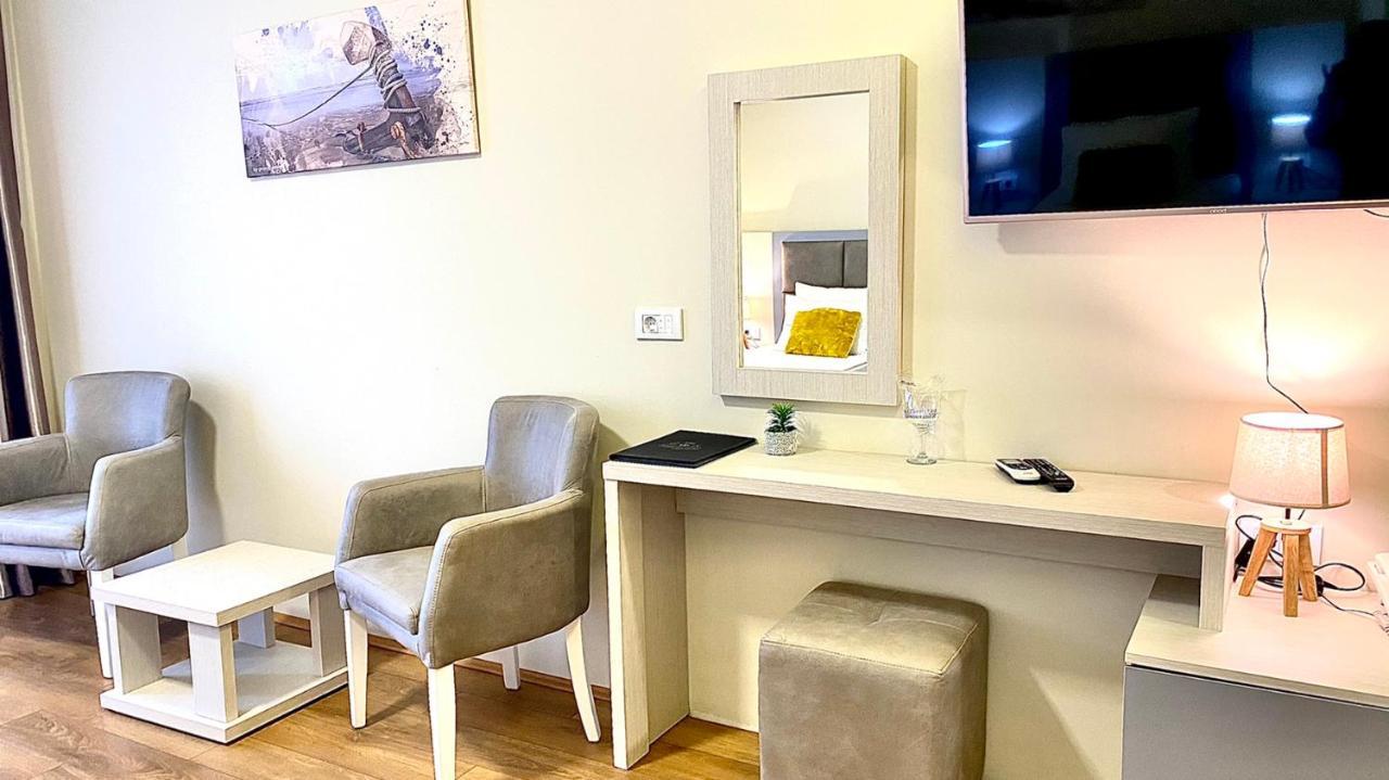 Hotel Olimpija Plus Herceg Novi Bagian luar foto