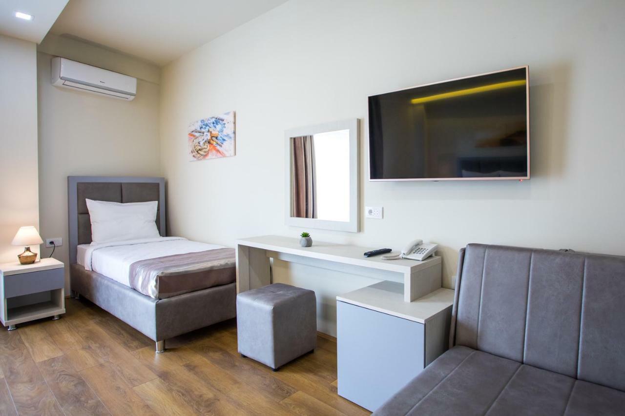 Hotel Olimpija Plus Herceg Novi Bagian luar foto