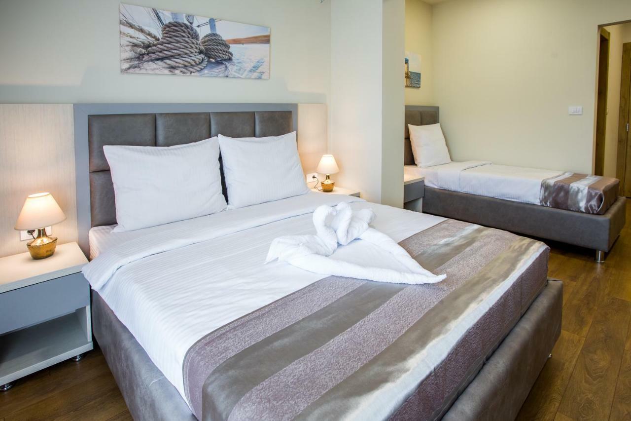 Hotel Olimpija Plus Herceg Novi Bagian luar foto