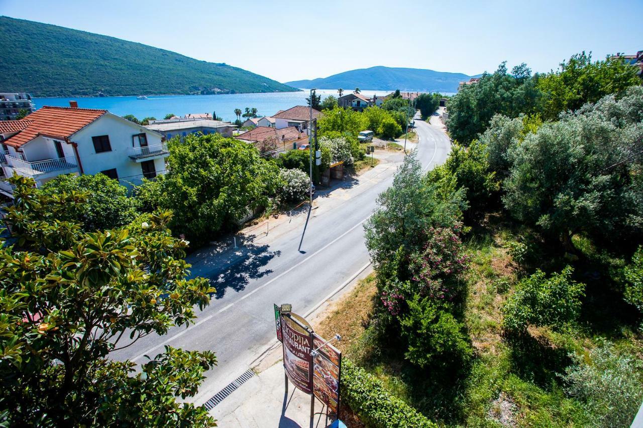 Hotel Olimpija Plus Herceg Novi Bagian luar foto
