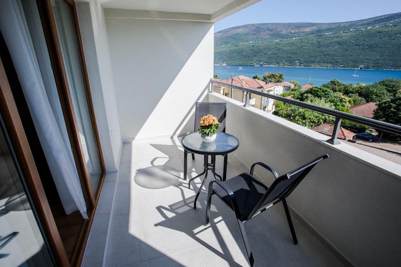 Hotel Olimpija Plus Herceg Novi Bagian luar foto