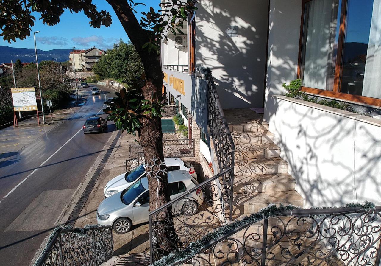 Hotel Olimpija Plus Herceg Novi Bagian luar foto